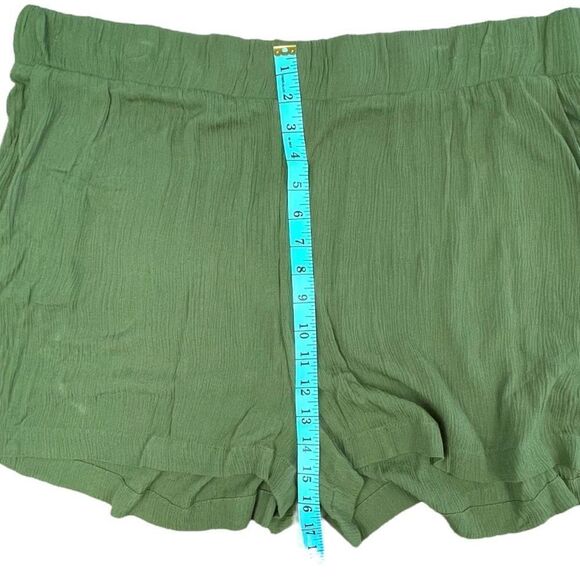 Abound Women's Olive Green Elastic Waist Crepe Lightweight Shorts Size 2X NWT - Picture 6 of 9